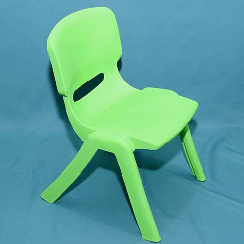 CHAISE EN PLASTIQUE VERT